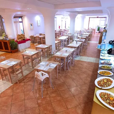 Cala Della Torre Отель 4*