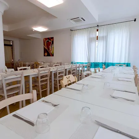 Hotell Cala Della Torre 4*