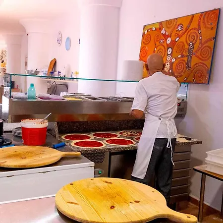 Hotel Cala Della Torre 4*