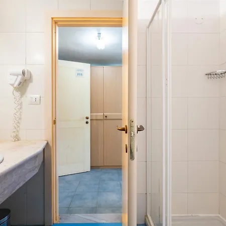 Cala Della Torre Hotell