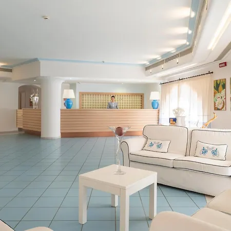 Hotel Cala Della Torre 4*