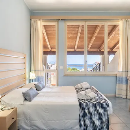 Hotell Cala Della Torre 4*